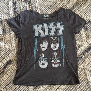 Kiss Graphic Tee